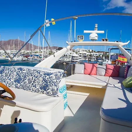 Lanzarote Yacht *