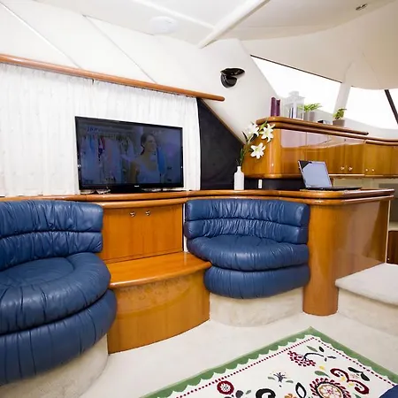 Lanzarote Yacht * Playa Blanca (Lanzarote)