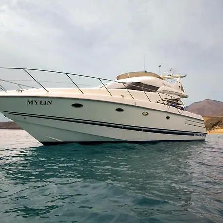 Lanzarote Yacht Bateau-hôtel