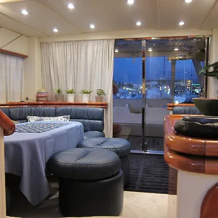 Lanzarote Yacht