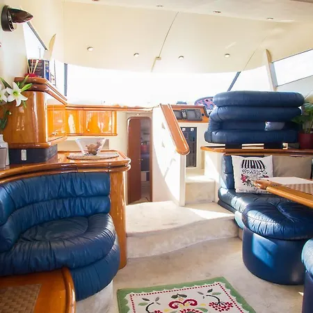 Lanzarote Yacht Botel *