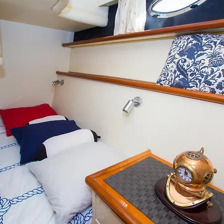 Lanzarote Yacht Botel