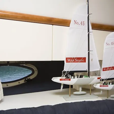 Lanzarote Yacht